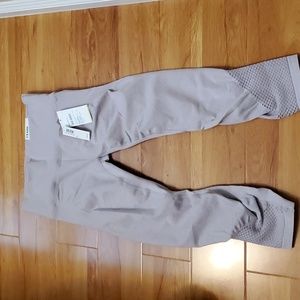 NWT OLD NAVY ANKLE HIGH RISE.